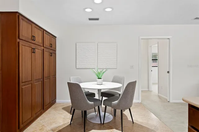 $575,000 | 713 Rob Roy Place, Temple Terrace, FL 33617