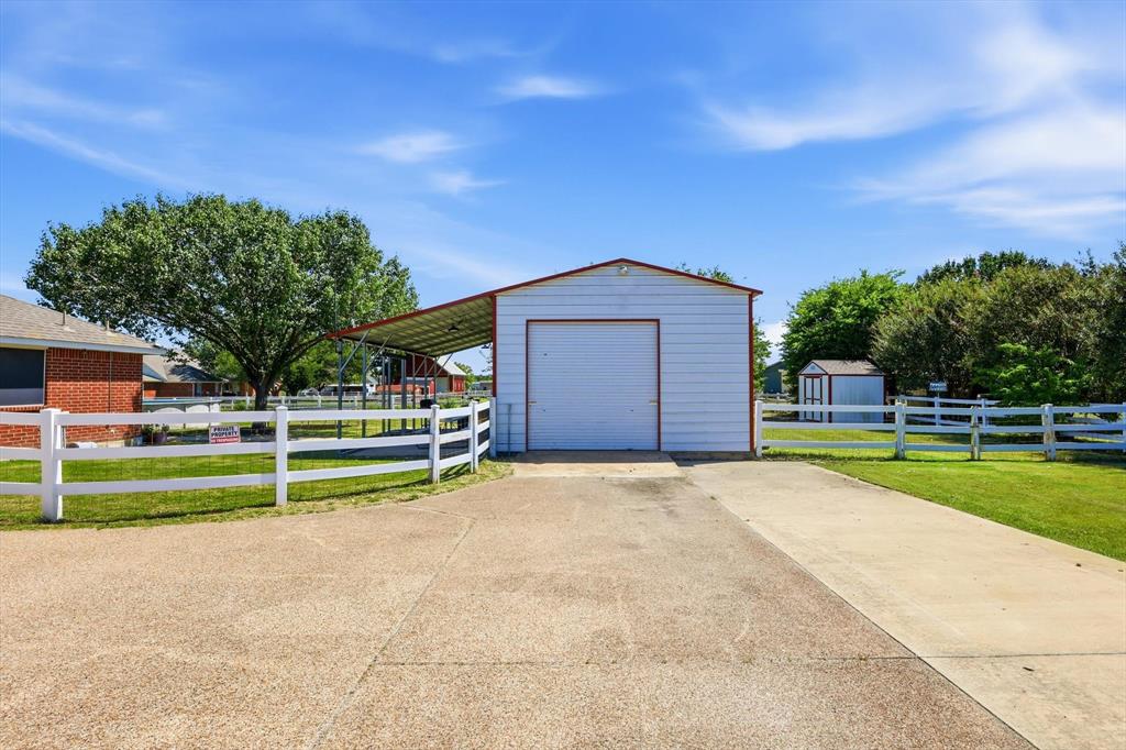 1328 Pierce Road Red Oak, TX 75154 - Photo 23 of 40 Gallery Image 23