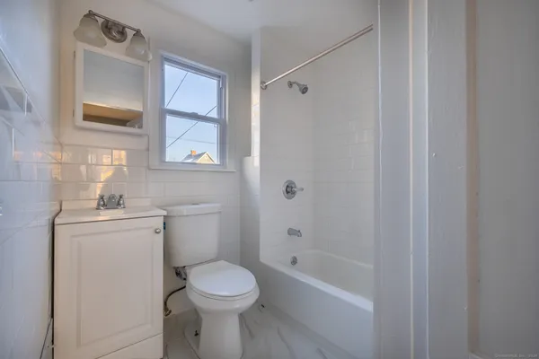 $2,600 | 216 Howard Avenue, New Haven, CT 06519