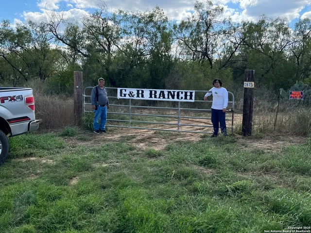 $220,000 | 3287 Cr 349, Charlotte, TX 78011