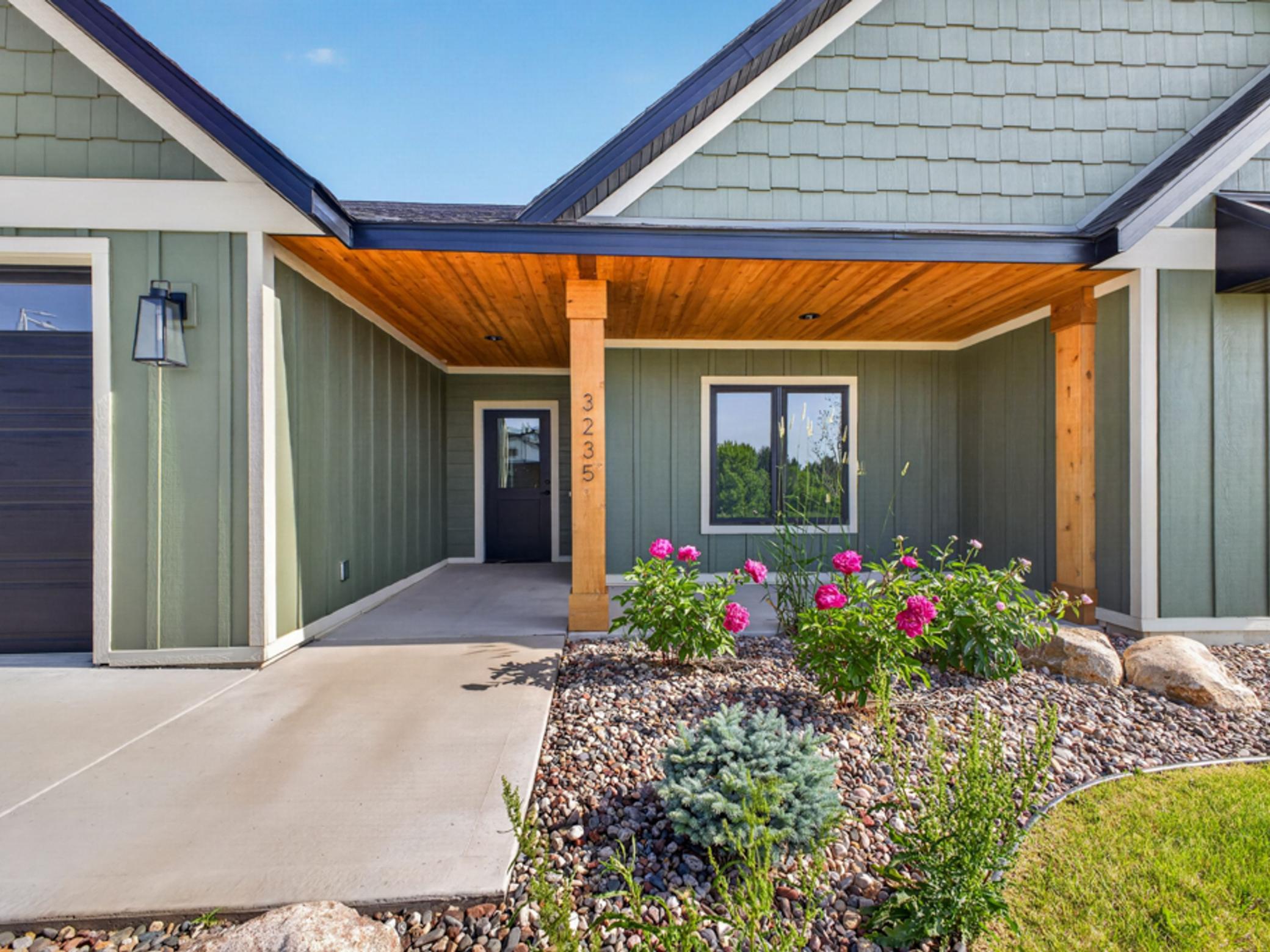 3235 Bella Terra Road Northeast Rochester, MN 55906 - Photo 2 of 32