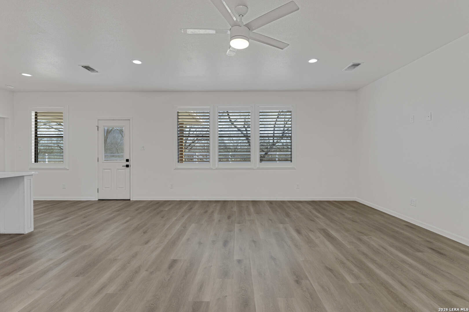 16282 Fm 472 Bigfoot, TX 78005 - Photo 11 of 50