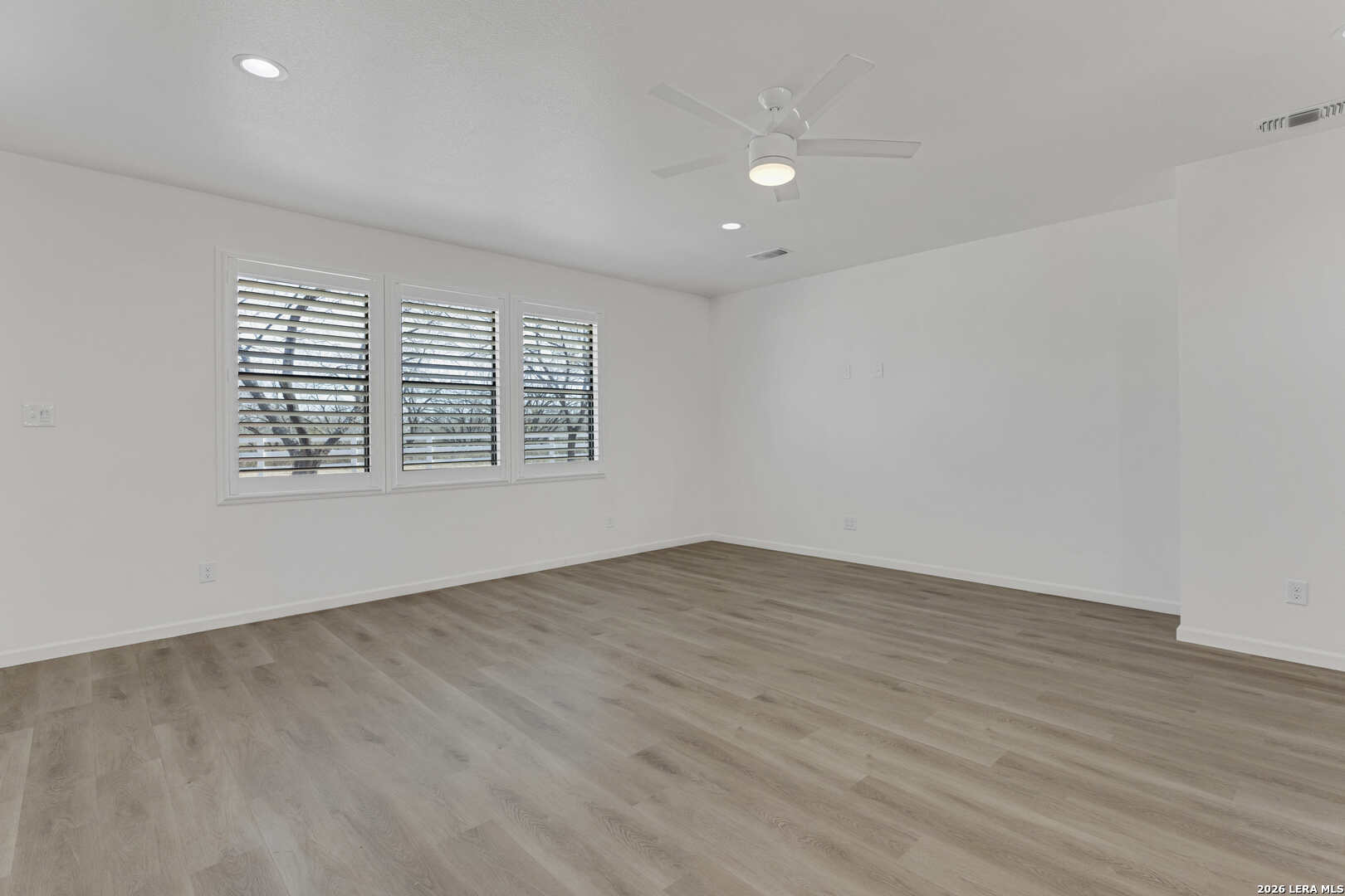 16282 Fm 472 Bigfoot, TX 78005 - Photo 14 of 50