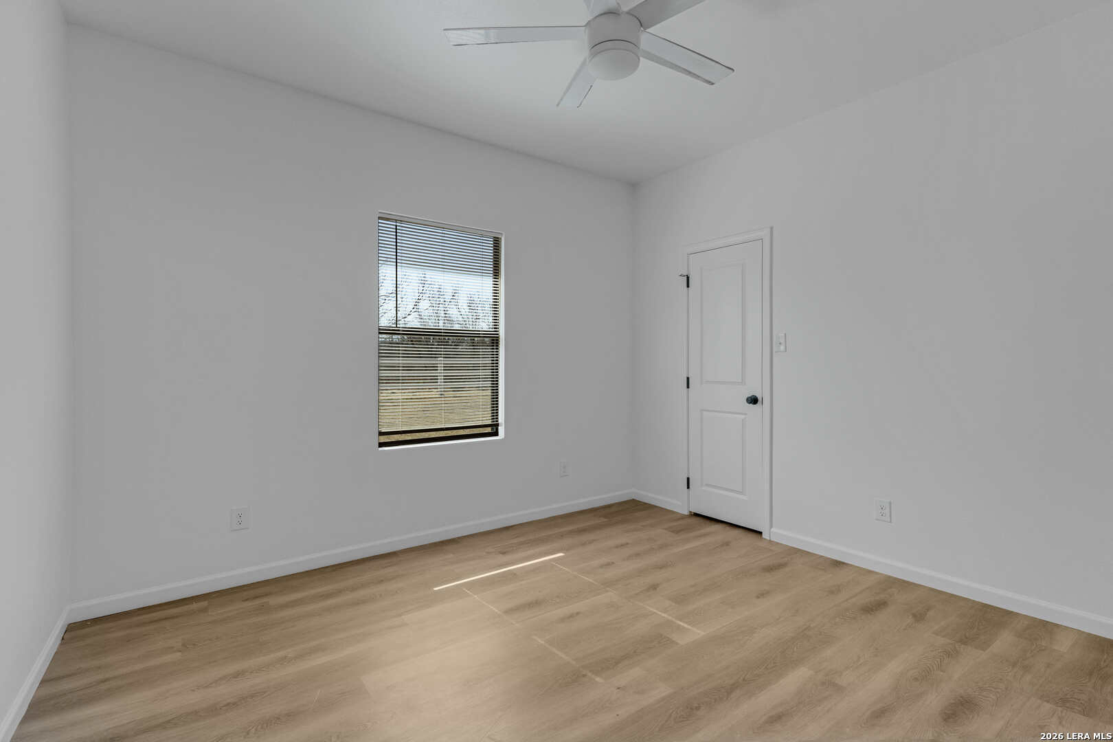 16282 Fm 472 Bigfoot, TX 78005 - Photo 22 of 50