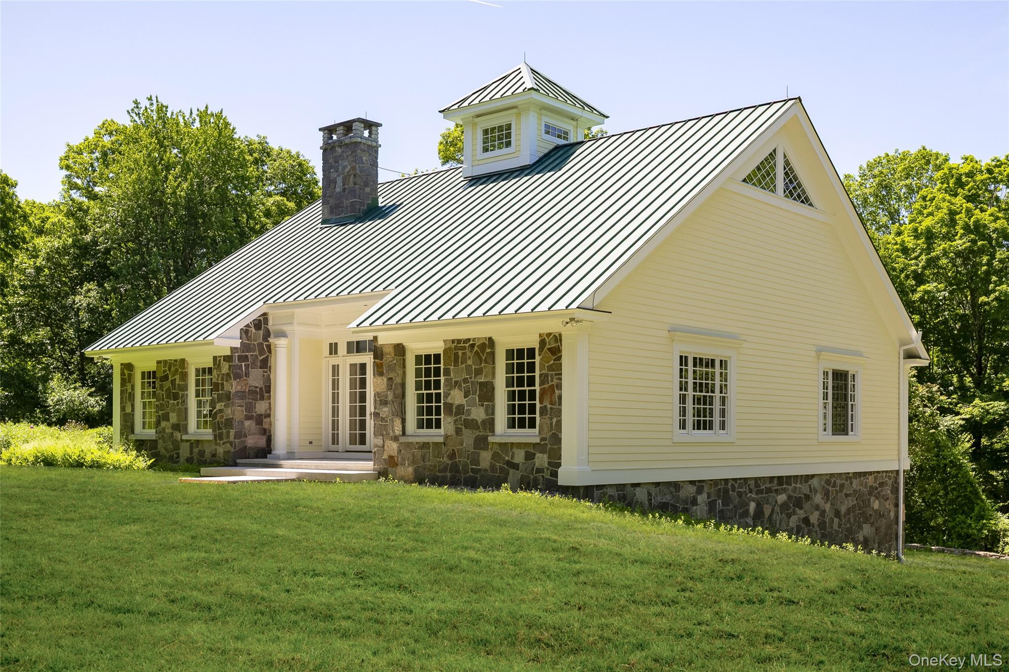 46 Hoxie Road Millbrook, NY 12545 - Photo 3 of 30