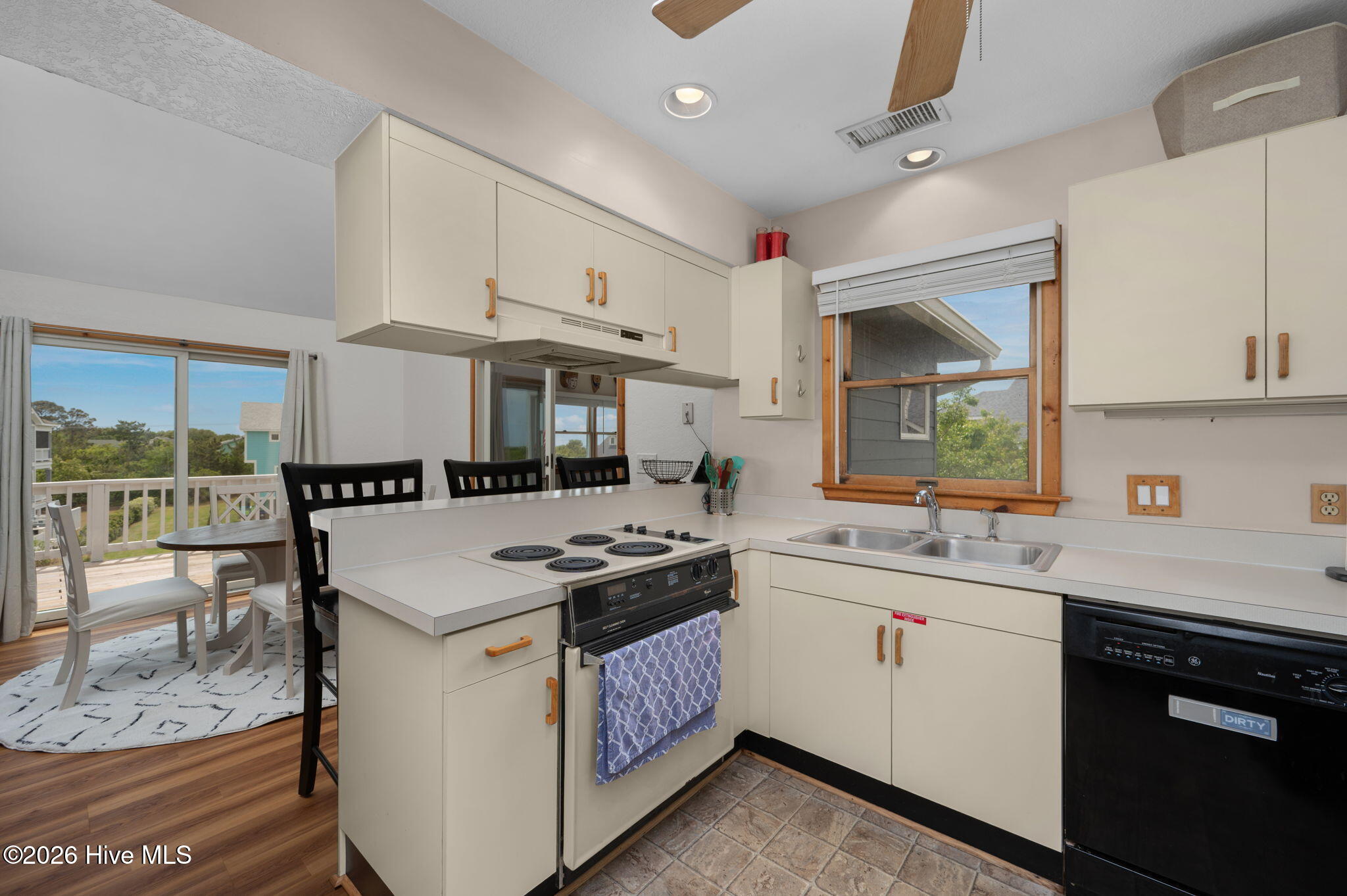 120 Jaycrest Road Duck, NC 27949 - Photo 12 of 77 14-web-or-mls-120-Jaycrest-TL-Kitchen-V4