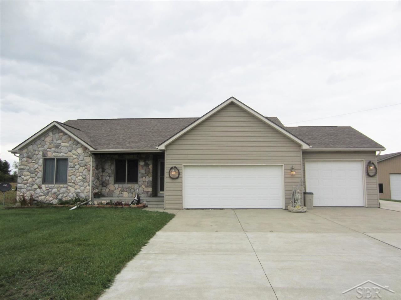 1316 West Willard Road Birch Run, MI 48415 - Photo 1 of 25 31215490.JPG