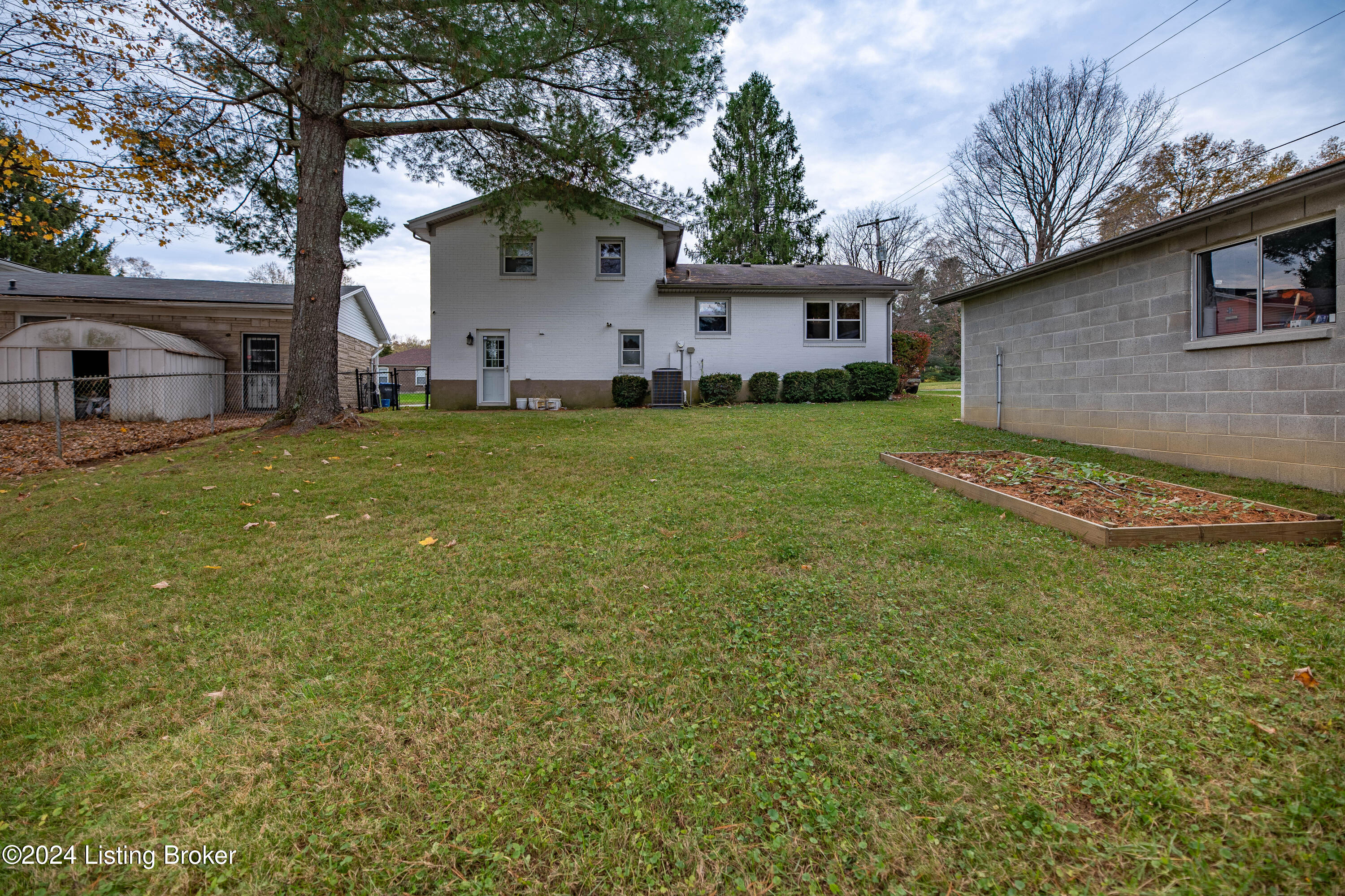 3615 Locklee Road Louisville, KY 40214 - Photo 21 of 22 DSC05069-HDR