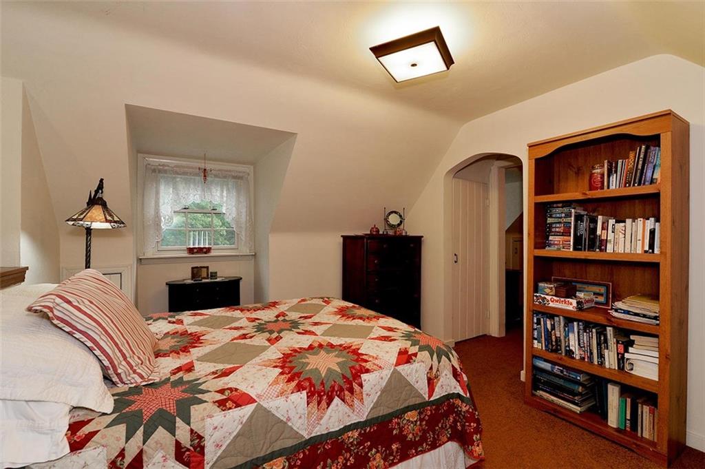 8259 Nadine Road Verona, PA 15147 - Photo 16 of 22 Gallery Image 16