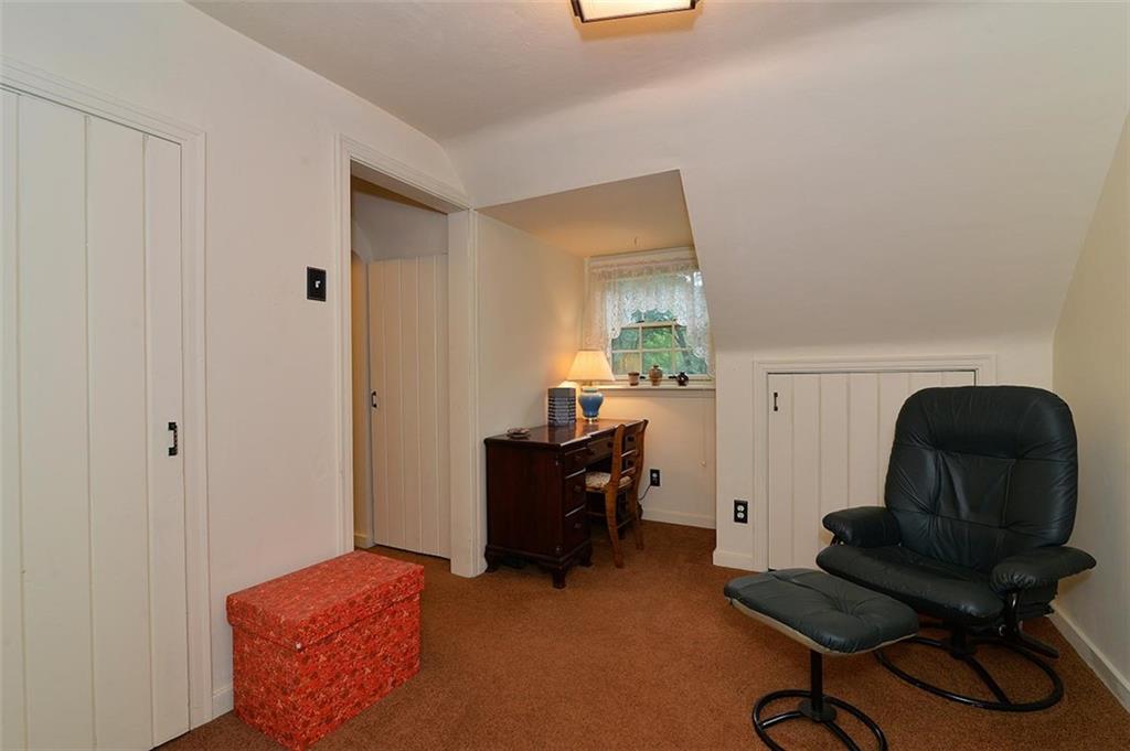 8259 Nadine Road Verona, PA 15147 - Photo 17 of 22 Gallery Image 17