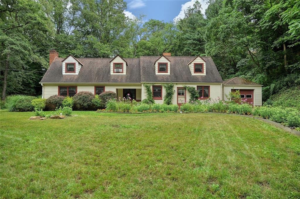 8259 Nadine Road Verona, PA 15147 - Photo 2 of 22 Gallery Image 2