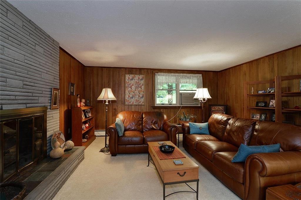 8259 Nadine Road Verona, PA 15147 - Photo 3 of 22 Gallery Image 3