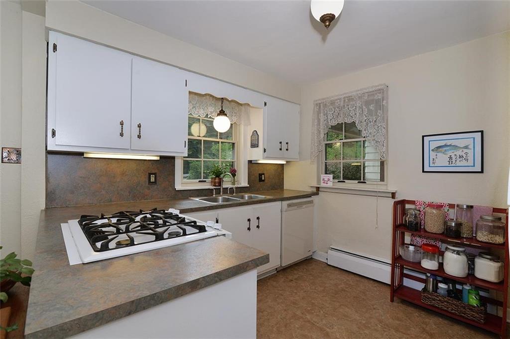 8259 Nadine Road Verona, PA 15147 - Photo 9 of 22 Gallery Image 9
