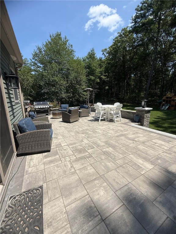 7 Pine Grove Circle Smithfield, RI 02828 - Photo 21 of 46