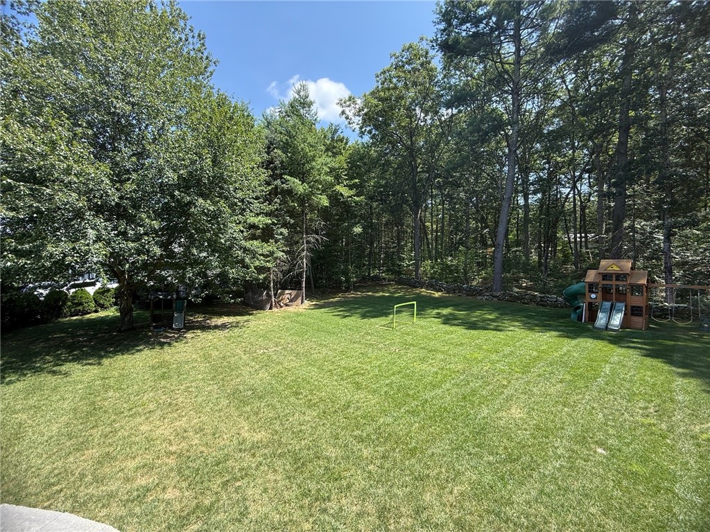 7 Pine Grove Circle Smithfield, RI 02828 - Photo 24 of 46