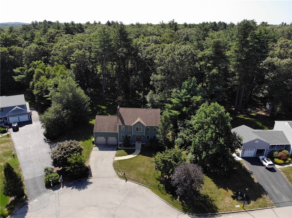 7 Pine Grove Circle Smithfield, RI 02828 - Photo 5 of 46