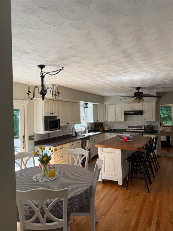 7 Pine Grove Circle Smithfield, RI 02828 - Photo 8 of 46