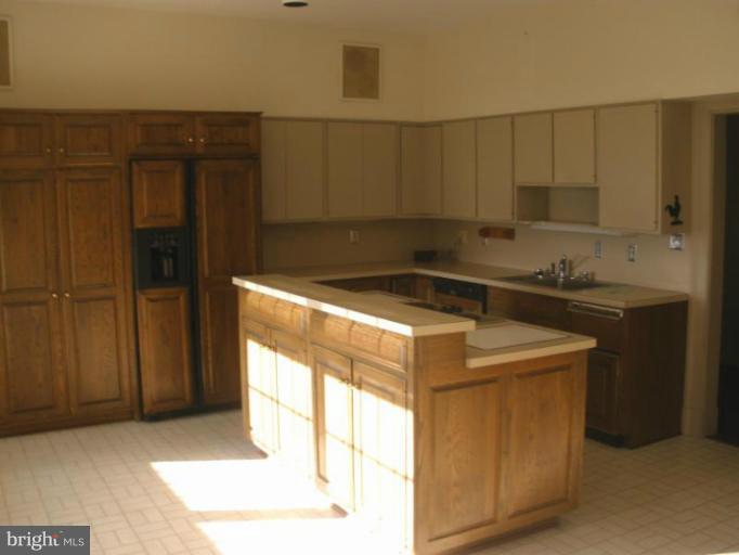 6801 Mountain Church Road Middletown, MD 21769 - Photo 13 of 18 Kitchen