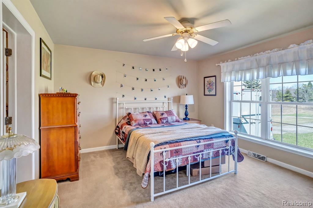 12833 Sullivan Road Emmett, MI 48022 - Photo 16 of 41