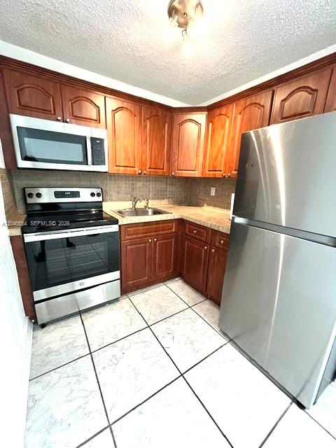 444 Southwest 4th Street, Unit 404 Miami, FL 33130 - Photo 3 of 27