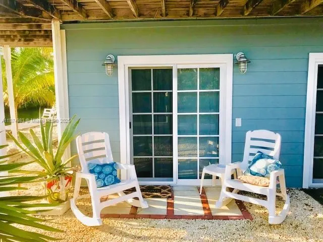 $4,500 | 27316 Cayman Lane, Unit 1 2, Lower Keys, FL 33042