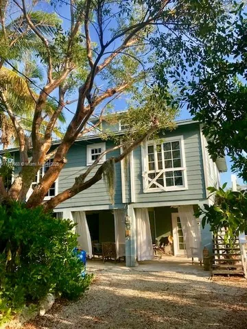 $4,500 | 27316 Cayman Lane, Unit 1 2, Lower Keys, FL 33042