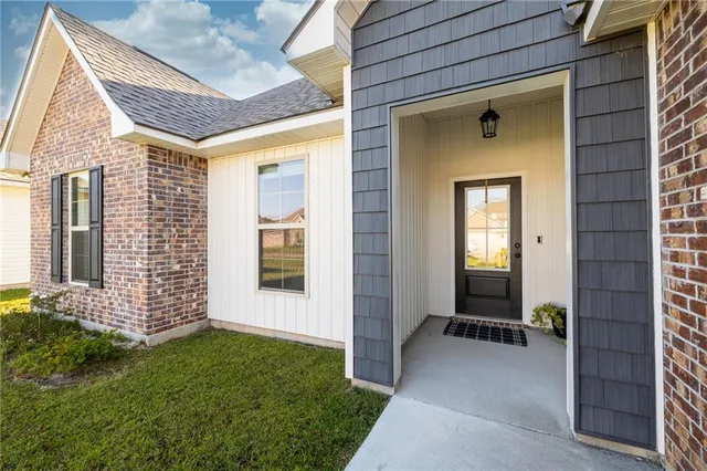 $265,000 | 42159 Delacer Lane, Ponchatoula, LA 70454