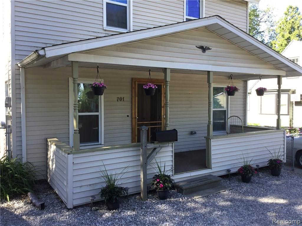 701 West Silver Lake Road Fenton, MI 48430 - Photo 3 of 29