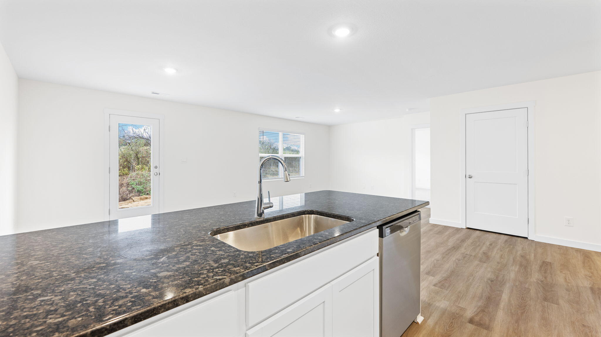 627 Fox Den Circle Dalton, GA 30721 - Photo 17 of 26 22-web-or-mls-DSC_1314-16