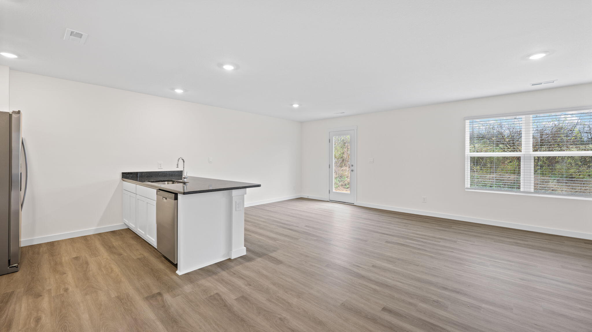 627 Fox Den Circle Dalton, GA 30721 - Photo 18 of 26 23-web-or-mls-DSC_1317-17