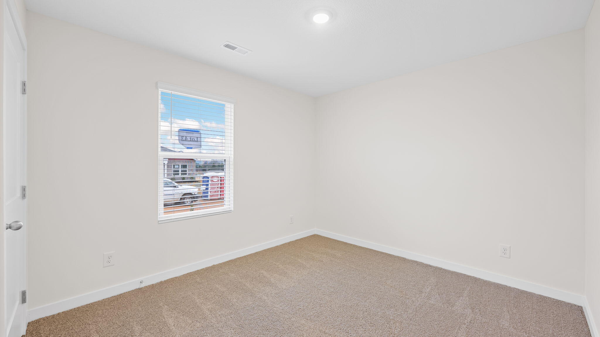 627 Fox Den Circle Dalton, GA 30721 - Photo 4 of 26 9-web-or-mls-DSC_1275-3