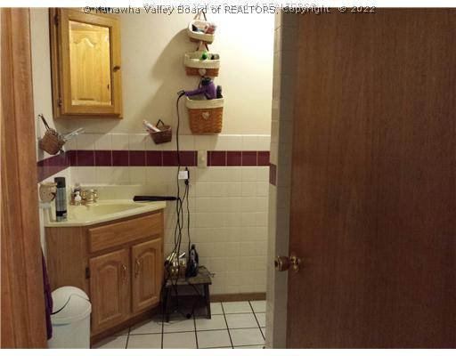 78 Ocheltree Road Ripley, WV 25271 - Photo 12 of 13 Main Level Bathroom.
