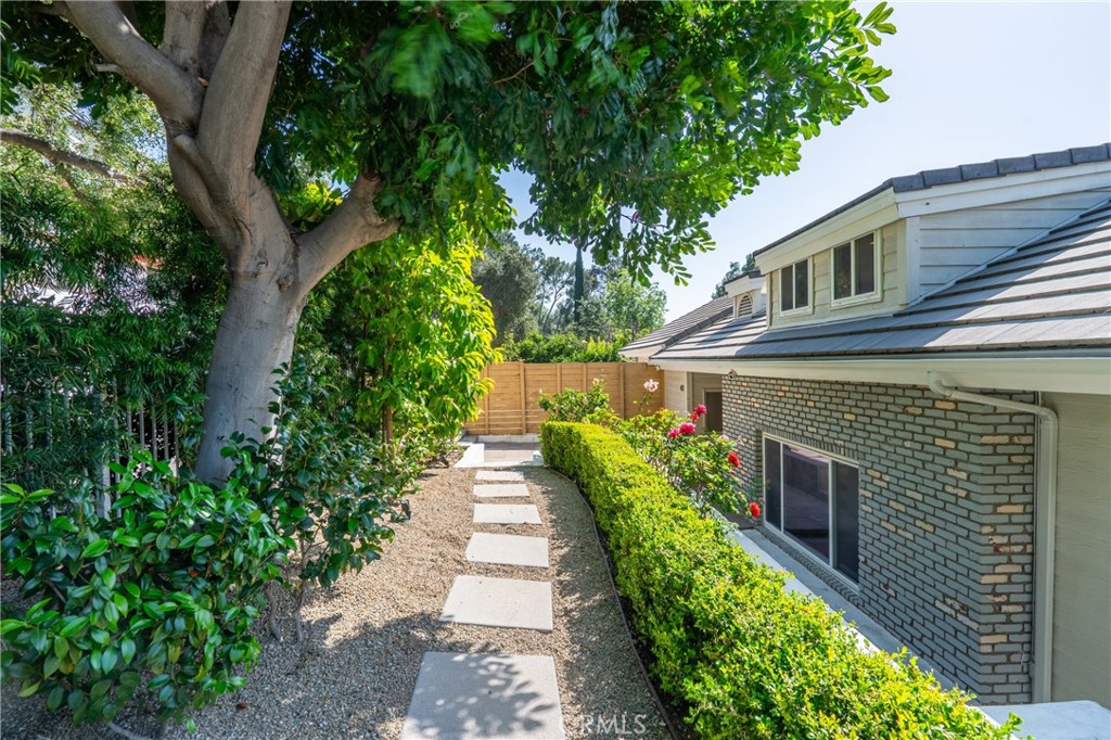 411 Woodcliffe Road Pasadena, CA 91105 - Photo 52 of 63