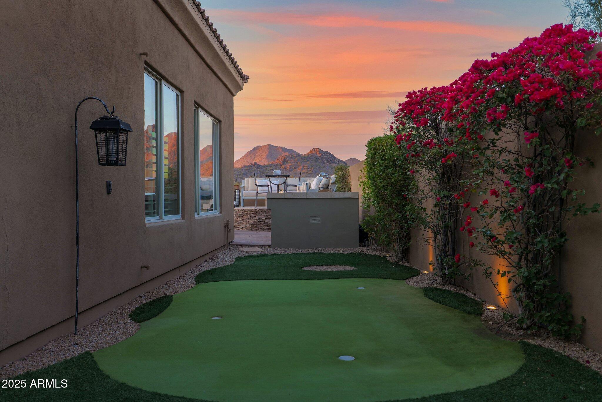 11348 East Greenway Road Scottsdale, AZ 85255 - Photo 13 of 36 Putting green