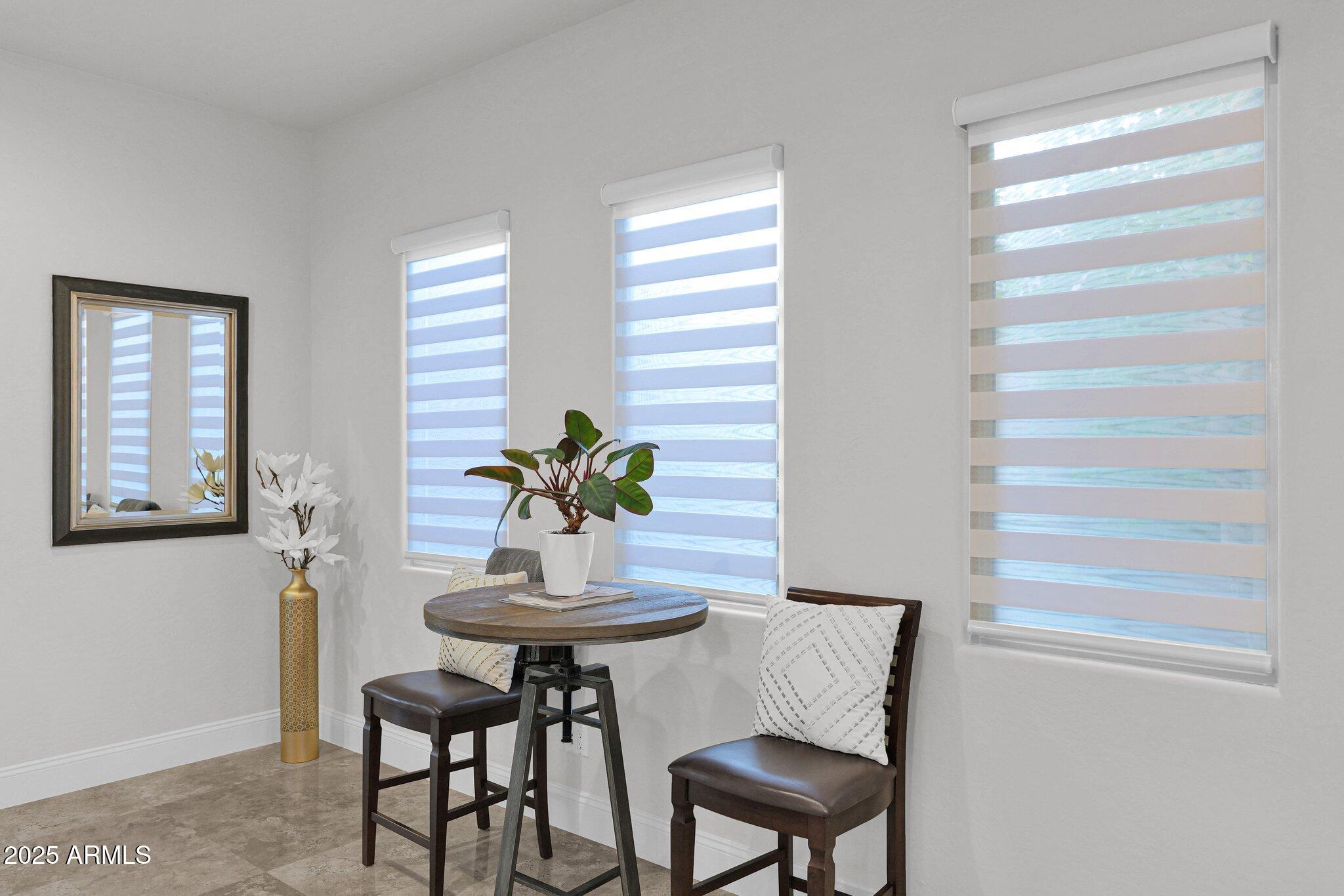 11348 East Greenway Road Scottsdale, AZ 85255 - Photo 29 of 36 Casual dining