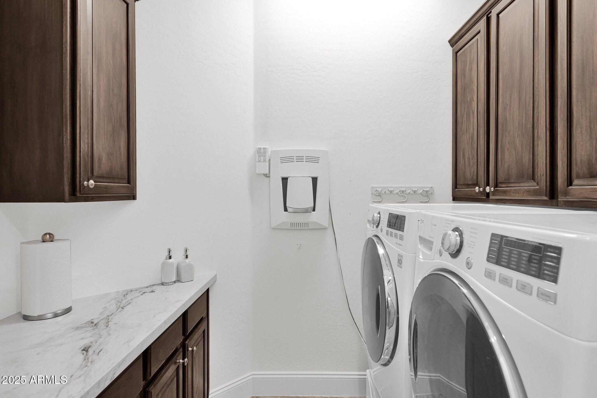 11348 East Greenway Road Scottsdale, AZ 85255 - Photo 34 of 36 Laundry Room