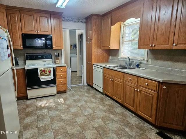 $319,900 | 149 Sherwood Circle, Ridgeway, VA 24148