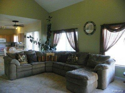 51783 Rivard Road New Baltimore, MI 48047 - Photo 4 of 24 family room 2.jpg