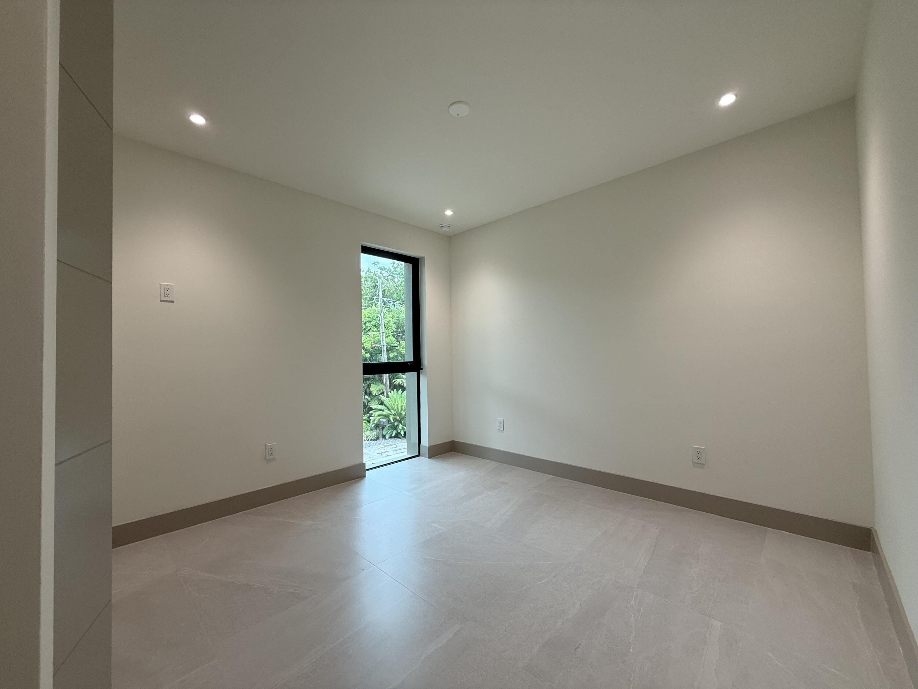 109 Point Pleasant Drive Key Largo, FL 33037 - Photo 29 of 58 BEDROOM