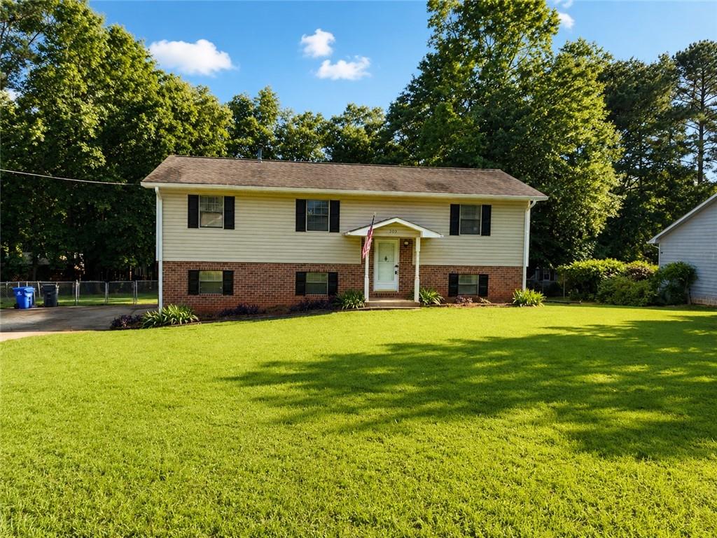 209 Ridge Run Stockbridge, GA 30281 - Photo 1 of 1 Gallery Image 1