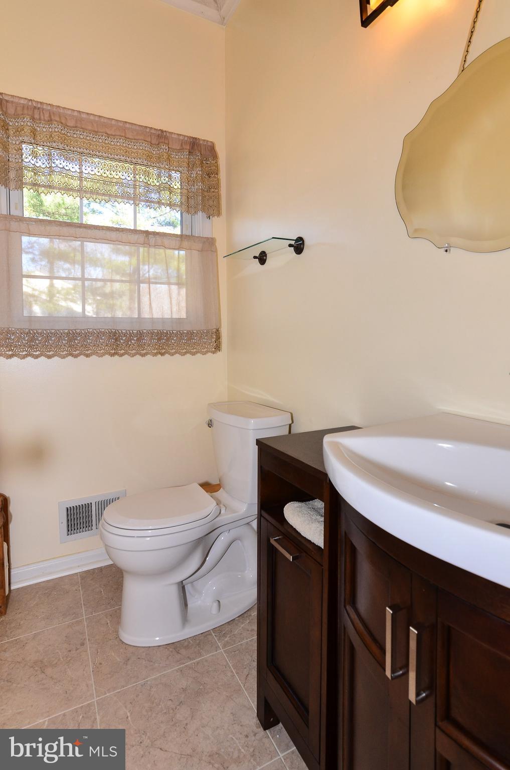 3008 Seminole Road Woodbridge, VA 22192 - Photo 15 of 30 Main level updated half bath