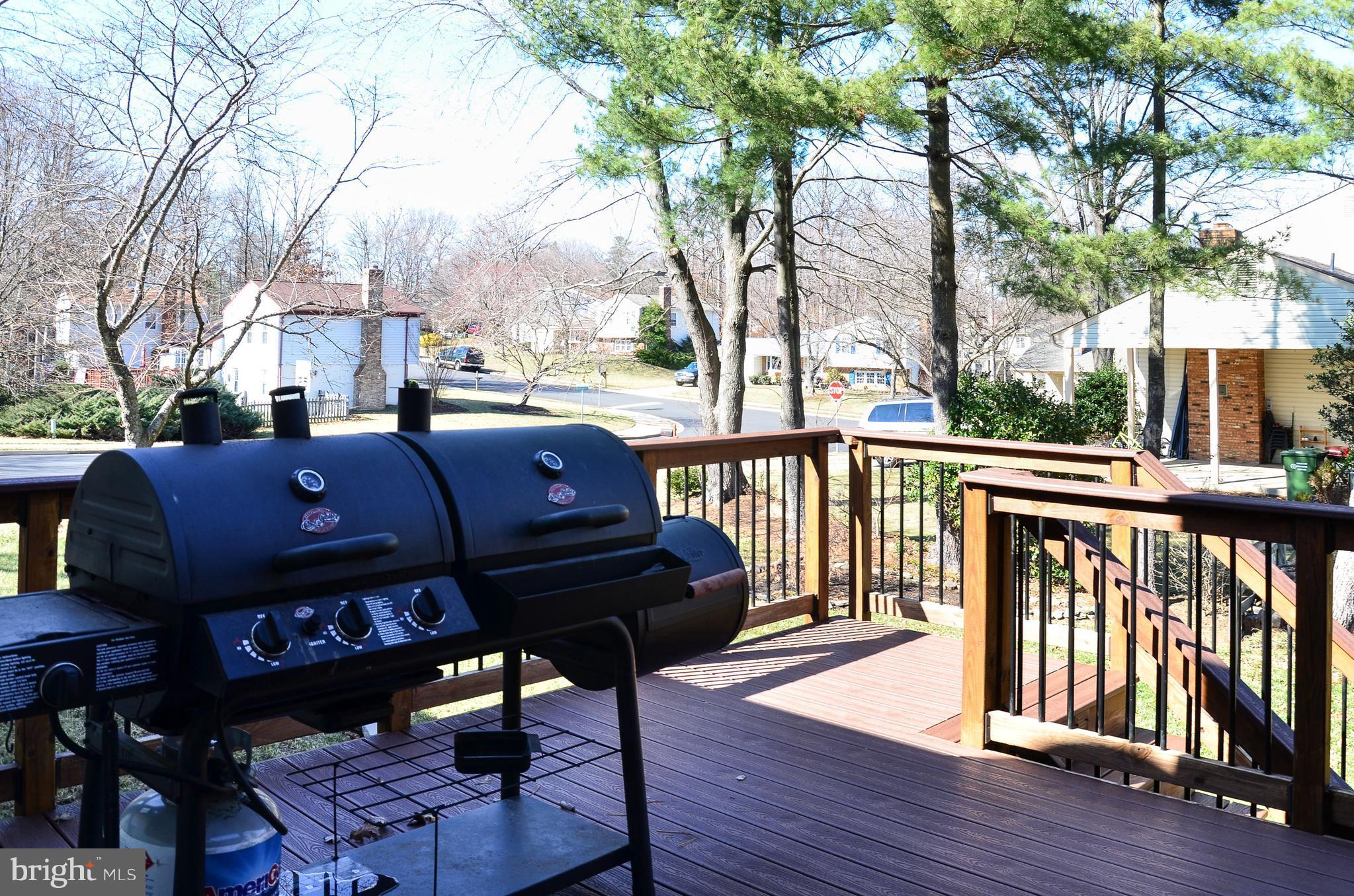 3008 Seminole Road Woodbridge, VA 22192 - Photo 26 of 30 Spacious deck