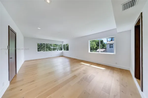 $3,250,000 | 5244 Alton Road, Miami Beach, FL 33140
