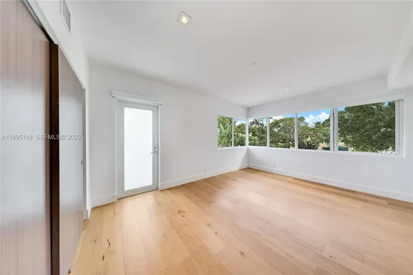 $3,250,000 | 5244 Alton Road, Miami Beach, FL 33140