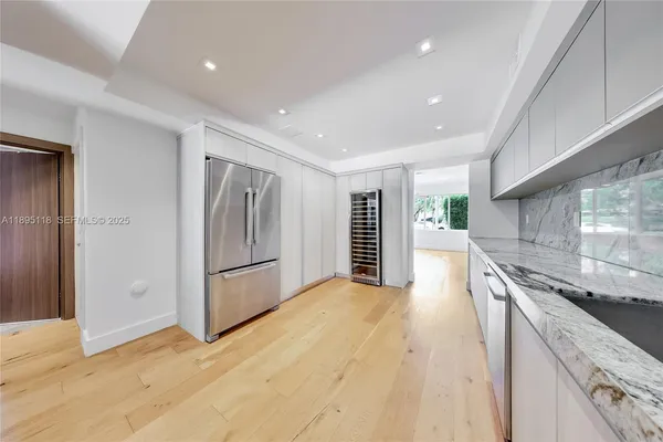 $3,250,000 | 5244 Alton Road, Miami Beach, FL 33140