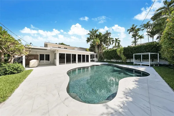 $3,250,000 | 5244 Alton Road, Miami Beach, FL 33140