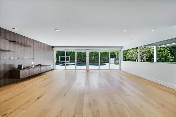 $3,250,000 | 5244 Alton Road, Miami Beach, FL 33140