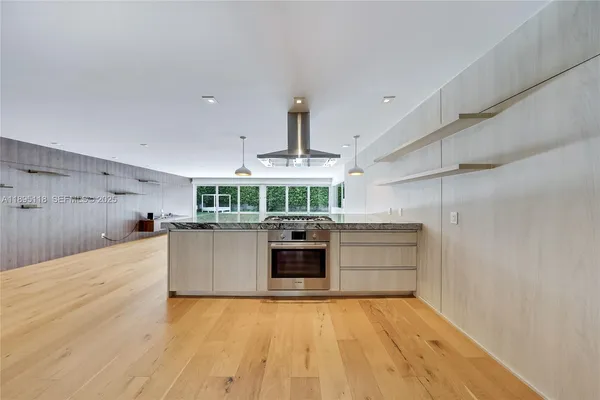 $3,250,000 | 5244 Alton Road, Miami Beach, FL 33140