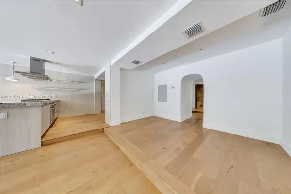 $3,250,000 | 5244 Alton Road, Miami Beach, FL 33140