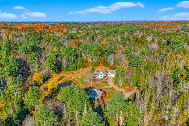 $1,100,000 | 140 Grant Road, Freeport, ME 04032
